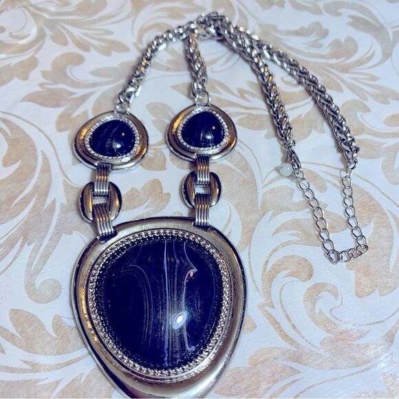 NWT Avon Denim Days Necklace Faux Blue & Gold Cabochons On Silver Tone Chain 18” - Picture 2 of 5